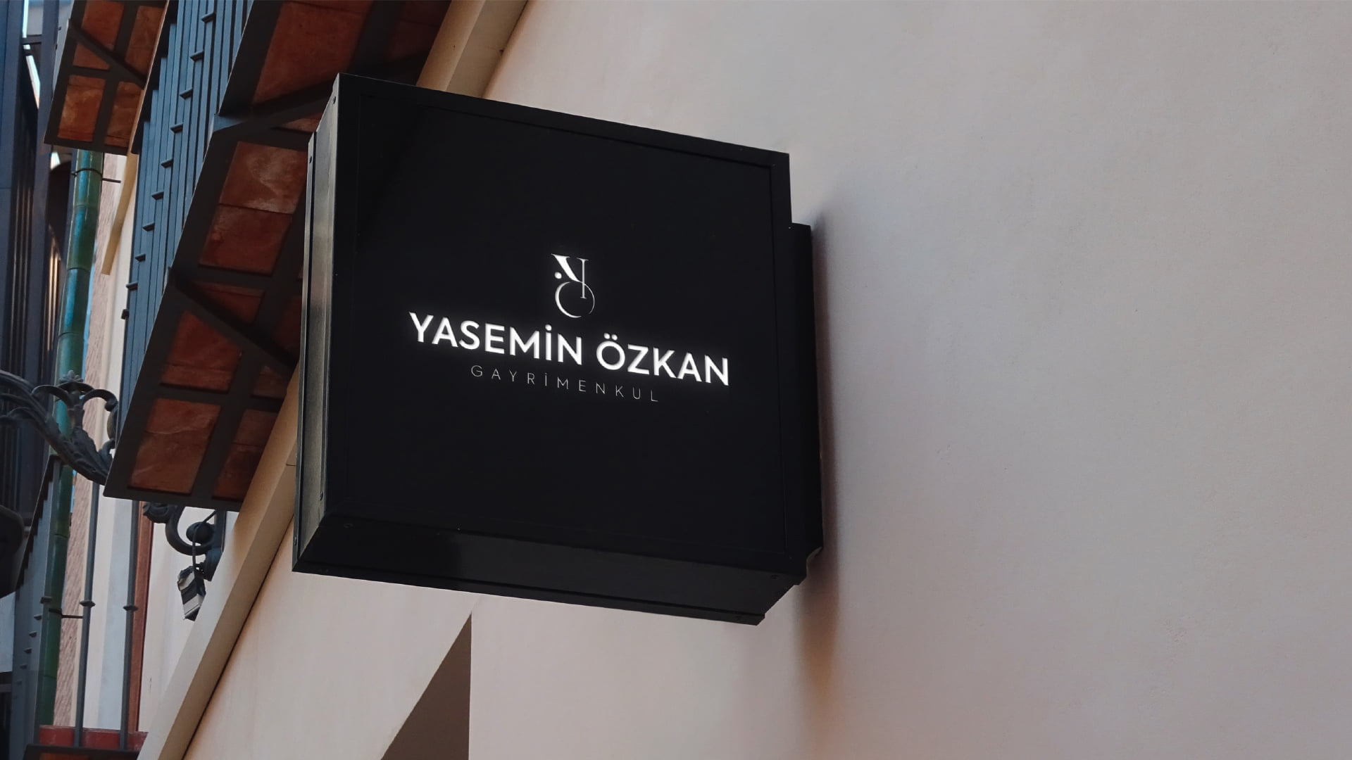 Yasemin Özkan Gayrimenkul Kurumsal Kimlik Tasarımı